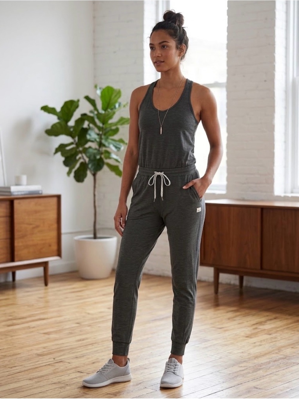 Vuori Women's Jumpsuit Size SX with Drawstring Waist Gray